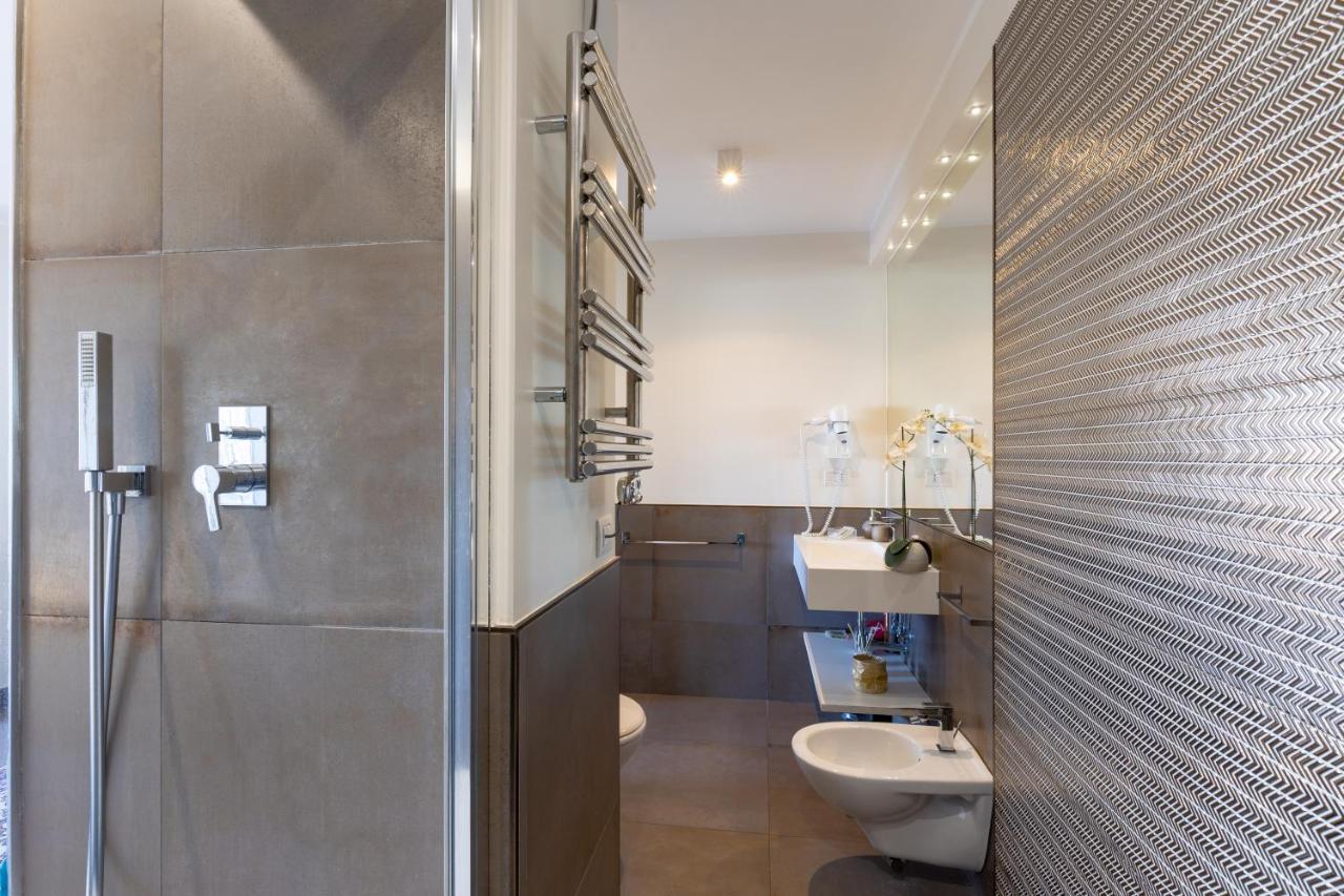 Penthouse With A Panoramic Rooftop In Trastevere With Seasonally Jacuzzi ローマ エクステリア 写真