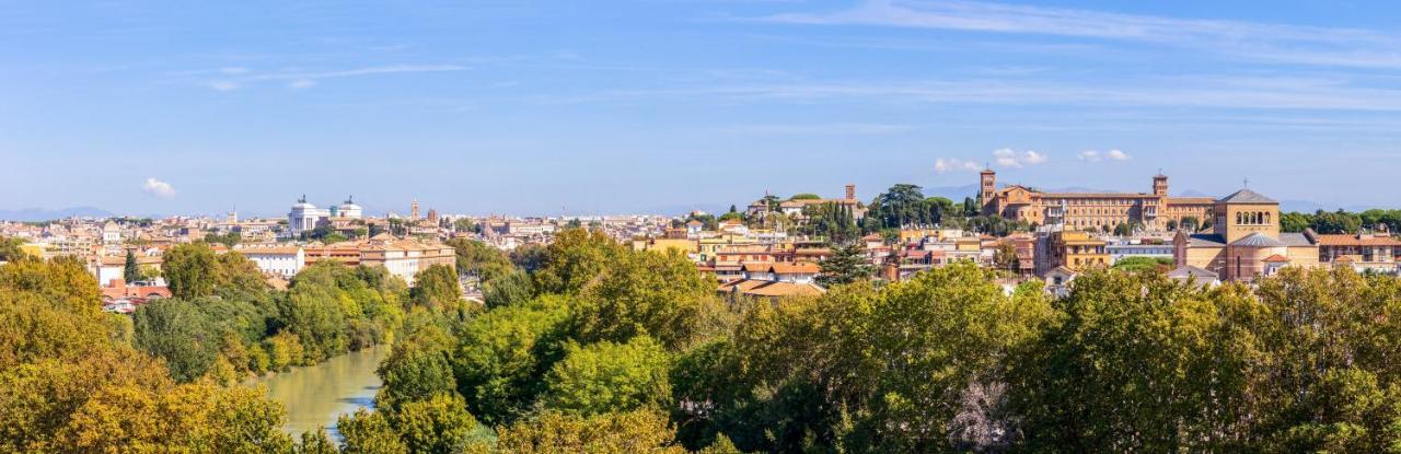 Penthouse With A Panoramic Rooftop In Trastevere With Seasonally Jacuzzi ローマ エクステリア 写真